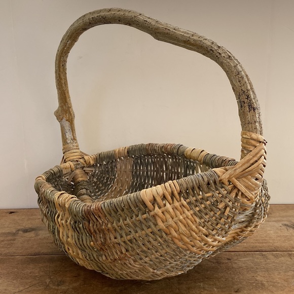 Rustic Gathering Basket with Bentwood Handle